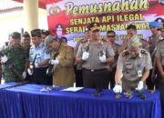 Kapolda Musnahkan Senpi Rakitan