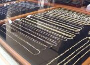 Dolar Menggila, Harga Emas Tembus Rp 600.000