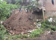 Rumah Hancur, Jalanan Lumpuh Total