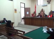 Jual Beli Bangku Sekolah, Oknum Dosen Dituntut 32 Bulan Bui