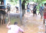 Longsor Rusak Rumah Warga