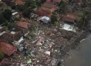 Warga Direlokasi 500 Meter Dari Bibir Pantai