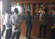 Keluarga Andi Arief Ngelurug Polda