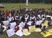 Massa Tuntut Cabut Izin Tambang