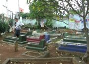 APK di Pemakaman Resahkan Warga