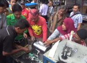 Tangan Pedagang Masuk Gilingan Tebu