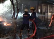 Warung Terbakar, Kakak Adik Tewas Berpelukan