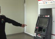 Dikejar Satpam, Pembobol ATM Buang Uang