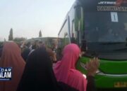 Keluarga CJH Iringi Kepergian Ke Tanah Suci