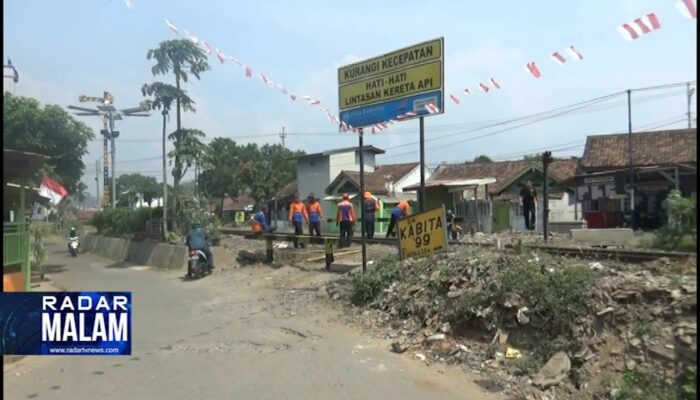 Akses Jalan Ditutup Warga Keluhkan Sikap KAI