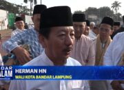 Sholat di Pahoman, Herman Kurban “Pembangunan”