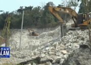 Bangun Perumahan Di Atas Bukit, Warga Protes