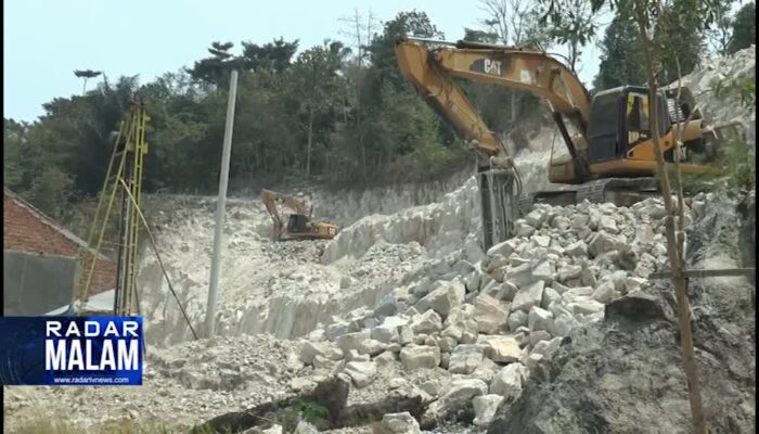 Bangun Perumahan Di Atas Bukit, Warga Protes