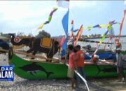 Perahu Hias Ramaikan Festival Teluk Semaka