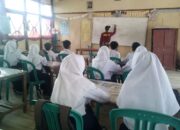 Satgas TMMD ke-106 Kodim 0314/Inhil Laksanakan Pemberian Materi Wawasan Kebangsaan Kepada Siswa