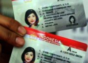 Buat SIM, Tolong Jangan Pakai Baju Atau Jilbab Biru!