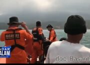 Lima Nelayan 12 Jam Melawan Maut