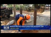 Warga Protes Penutupan Perlintasan Liar