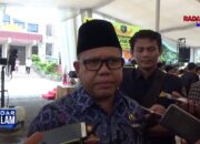 GELAR UN, DISDIKBUD ABAIKAN ATURAN PUSAT