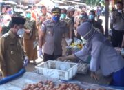 Sidak Pasar: Stok Aman, Harga Gula Menggila