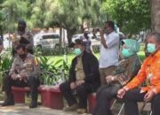 Gubernur Arinal Berikan Bantuan Masker dan APD di Kota Metro