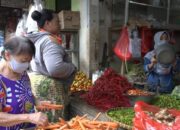 Harga Bawang Merah Melambung, Cabai Turun