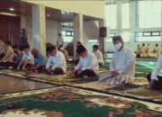 Bersama Keluarga, Arinal Salat Ied di Rumah Dinas