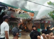 Korsleting Lisrik, Gudang Tenda Ludes Terbakar