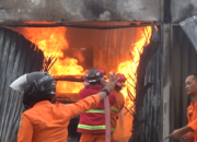 Ruko Jadi Gudang BBM Terbakar