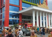 Suara Ledakan, Pengunjung Satu Atap Panik