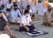 Herman HN Laksanakan Salat Idul Adha Terbatas