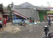 Minibus Tabrak Motor dan Ruko, Korban Luka Luka