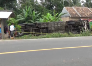 Laka Jelang Pergantian Tahun, Bus ALS Terguling di Jalinteng