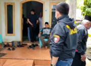 Ibu Histeris Temukan Anak Tergorok