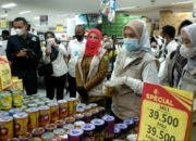 Nunik – Eva Sidak Pasar di Bandar Lampung