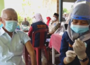 20 Persen Lansia Belum Divaksin