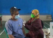 Ratusan Lansia di Ketapang Disuntik Vaksin