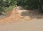 Warga Keluhkan Kualitas Jalan Desa