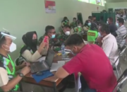 Vaksinasi Massal Serentak di Korem 043/Gatam dan Kodim