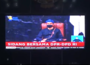 DPRD Rapat Paripurna Mendengarkan Pidato Presiden
