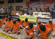 Pamerkan 13 Tersangka 1 Wanita