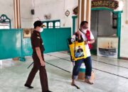 Sanksi Dangdutan Wabup Lamteng, Kenakan Rompi Pelanggar Bersihkan Fasum