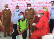 Bupati Lampung Tengah Tinjau Vaksinasi di Lapas Gunungsugih