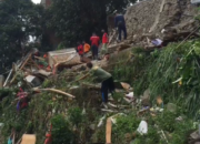 Longsor Kota, Tiga Rumah Ambruk