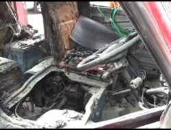 Api Berkobar dari Mesin, Angkot Ludes