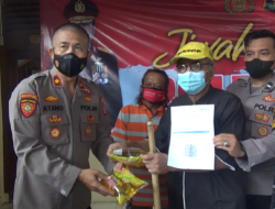 Dapat Minyak Goreng, Lansia Semangat Ikut Suntik Vaksin