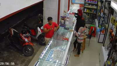 Modus Beli Pulsa, Bandit Rampas Handphone