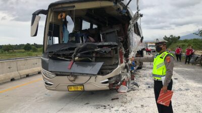 Ini Identitas Korban Bus vs Truk