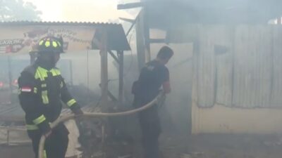 1 Rumah 12 Kios Ludes, Kerugian Ratusan Juta Rupiah