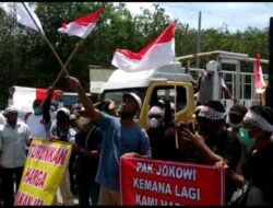 Peternak Ayam Demo PT New Hope Lampung